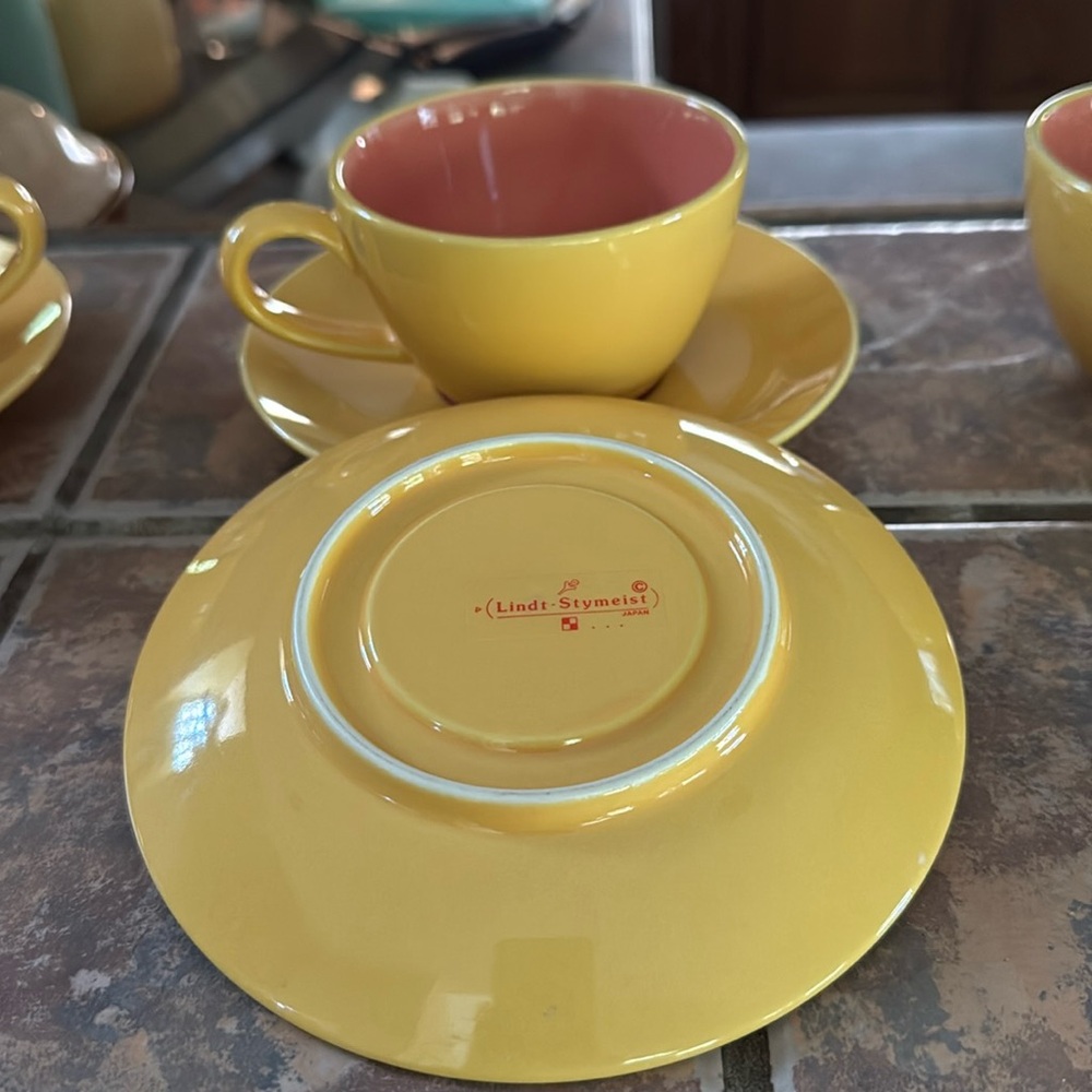Vintage 1980’s Lindt-Stymeist Colorways 4 cups and saucers.